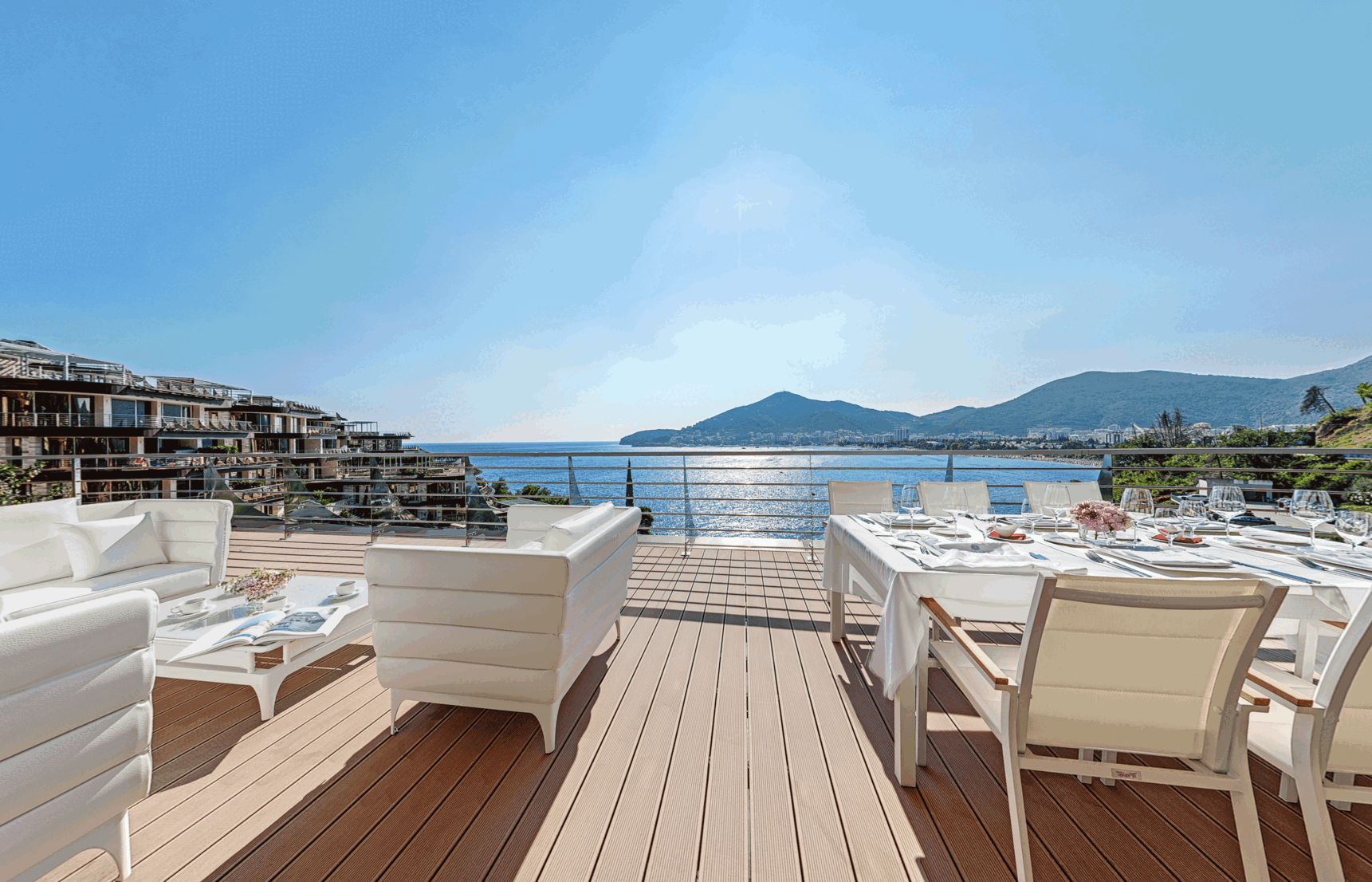 Penthouse dining at Dukley hotel & resort in Budva as perfect choice for private MICE or corporate events. 